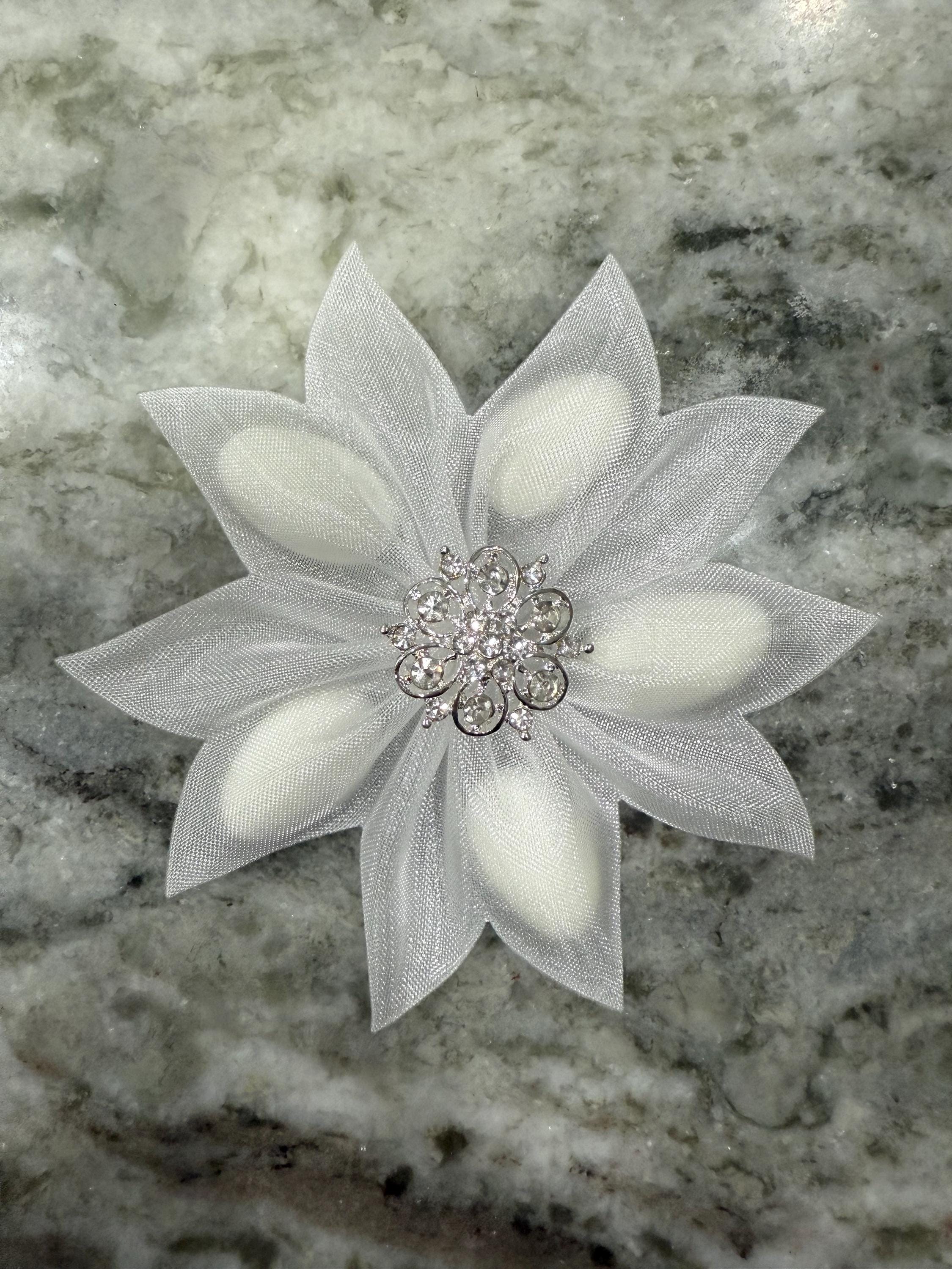 Chosen by Emilia de Poret - Royal Design, image size:2250x3000