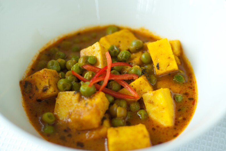 Tadka Masala Makes delicious meat curries, veggies and lentils image 5