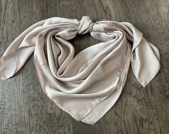 WILD RAG Ivory Taupe #15 Cowboy Western Neck Scarf Bandanna Double B Wild Rags