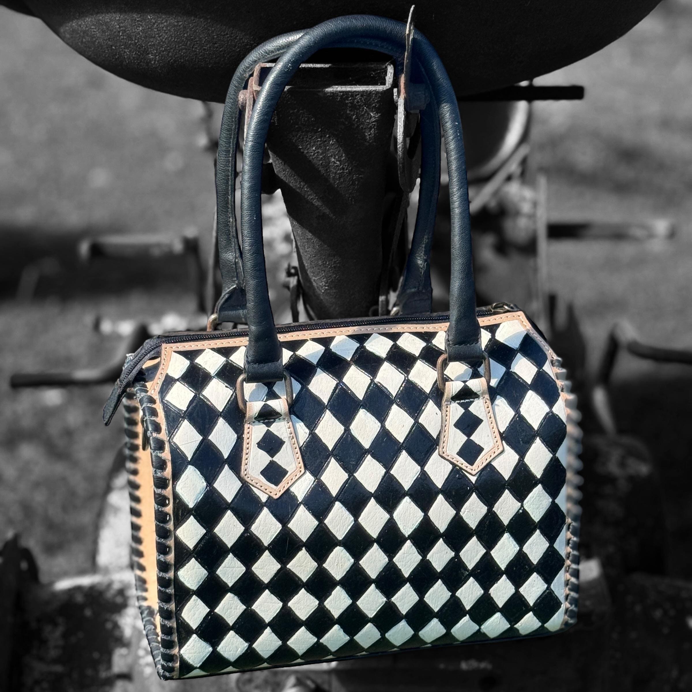 Checkered Shoulder Bag For Women – Black & White Crossbody Purse With Adjustable Strap - View #9