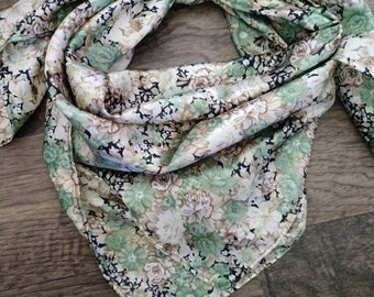 Wild Rag Saliegroene vintage bloemenprint cowboy western sjaal halsdoek bandana van Double B Wild Rags