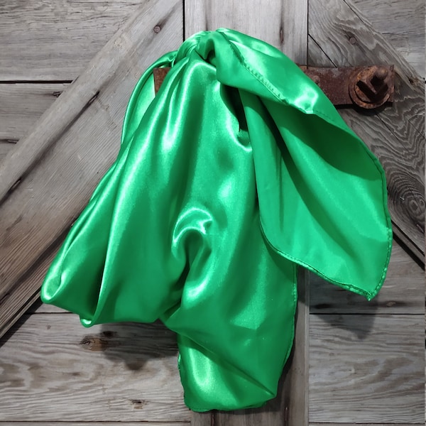 WILD RAG SOLID 207 Kelly vert émeraude New Cowboy Wild Rag foulard western