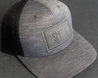 Personalisierte Performance-Trucker-Mütze | Trucker-Mützen im Performance-Stil mit Lederaufnäher für Sie oder Ihn | Individuelle Hüte mit Logo oder Text