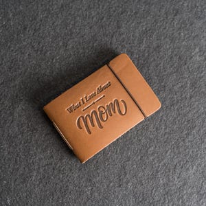 Lo que me encanta de MOM Libro de cuero / Completa el espacio en blanco / Regalo personalizado perfecto para el Día de la Madre / Regalo para mamá / Cumpleaños