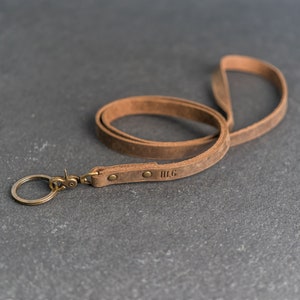 Personalisiertes Schlüsselband aus Leder Ausweishalter Id Schlüsselanhänger Halskette mit Drehclip Muttertagsgeschenk Kurz oder Lang Rustic Brown