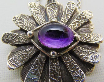 Handmade 999 Fine Silver Daisy Pendant Necklace with Amethyst