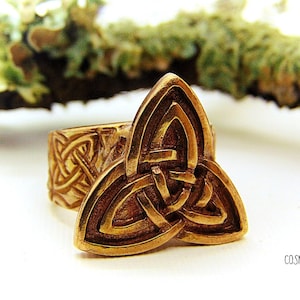 Trinity Knot Ring, Celtic Double Trinity Knot Bronze Ring, Triquetra Ring, Celtic Ring, Irish Ring, Trinity Ring, 8.5 size Ring