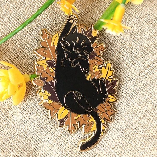Black Cat Enamel Pin, Kitty Brooch, Cute Animal Enamel Pin, Neko Lapel Pin, Autumn Enamel Pin, Witchy Art, Cottagecore, Cute Cat Pin