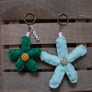 Personalized Felt Flower Keychain: Handmade Keyring, Custom Name