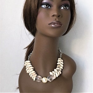 Chunky Necklaces, Statement Necklaces, Shell Necklaces, Big Beaded Necklaces, J&#39;NING Jewelry, Bold Jewelry, Beige Brown Cream Jewelry,