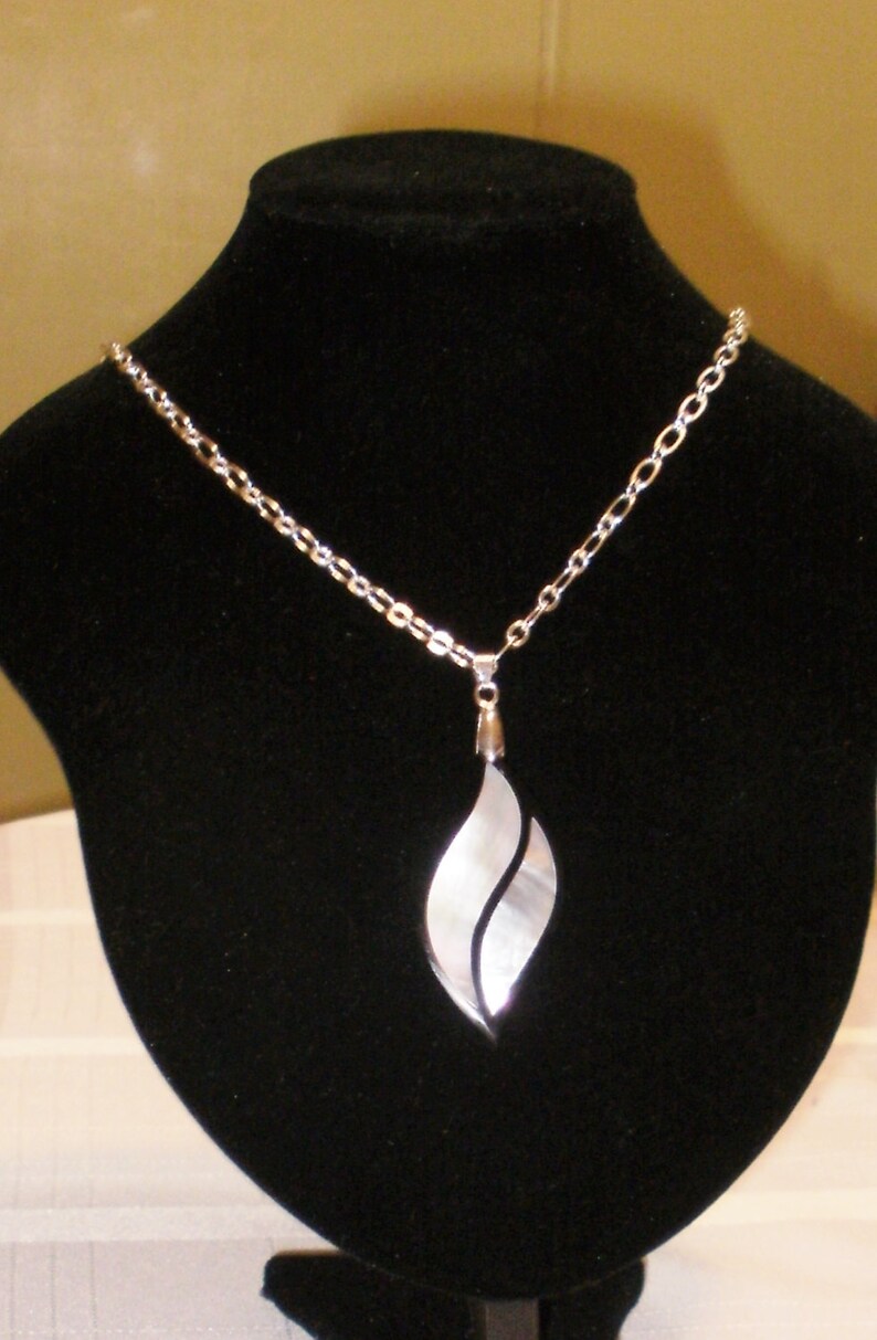 Blue Necklaces J/'NING Jewelry, Silver Necklaces Seashell Jewelry Fashion Jewelry Blue Jewelry Silver Jewelry Silver Pendant