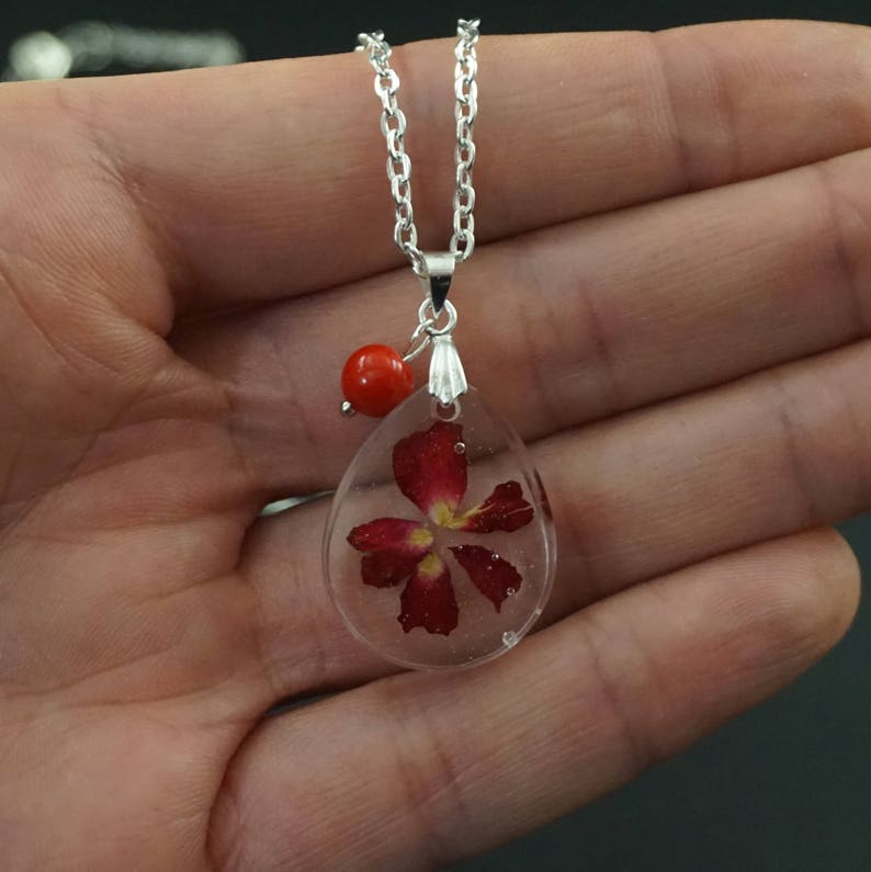 Real flower necklace for women Nature necklace Pressed flower resin necklace Nature jewelry gift Real flower jewelry red flower jewelry set