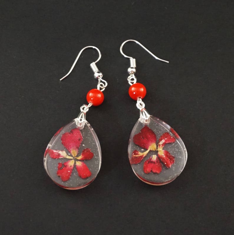 Real flower necklace for women Nature necklace Pressed flower resin necklace Nature jewelry gift Real flower jewelry red flower jewelry set