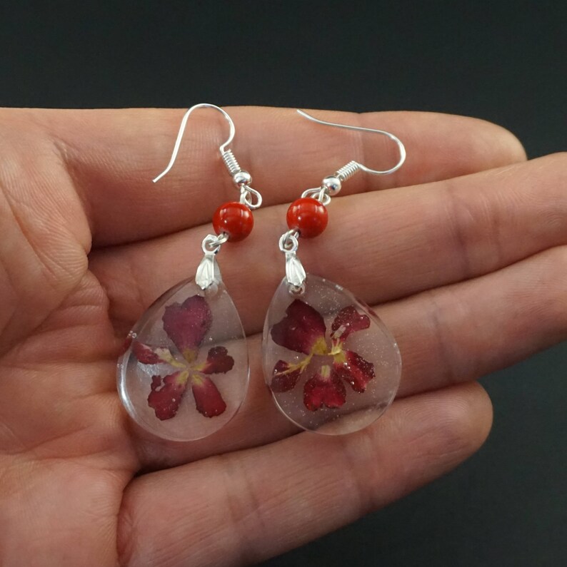 Real flower necklace for women Nature necklace Pressed flower resin necklace Nature jewelry gift Real flower jewelry red flower jewelry set
