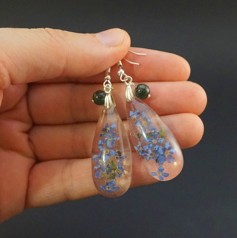Nature earrings Long dangle earrings Nature jewelry Resin flower earrings Nature lover gift Blue Forget me not earring Real flower earrings