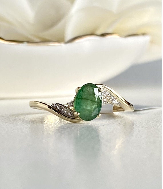 10k emerald ring discount