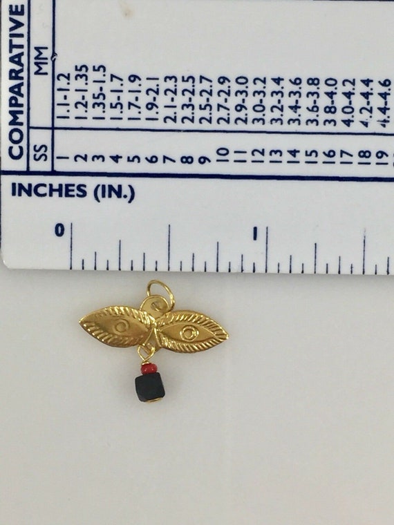 Dije Ojos De Santa Lucia Azabache Genuino solid Yellow Gold Eye
