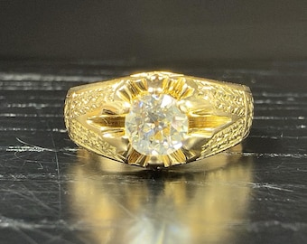 Antique 18K Yellow Gold Diamond Engraved Men's Ring, Preowned Sz.9
