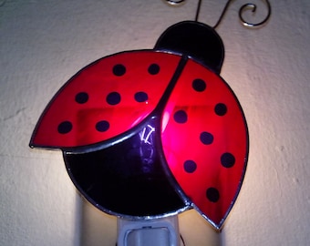 Veilleuse coccinelle en vitrail : décoration rouge et noir