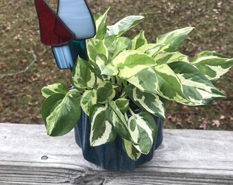 Stained Glass Mushroom Plant Stake: Red & Blue Plant Decoration