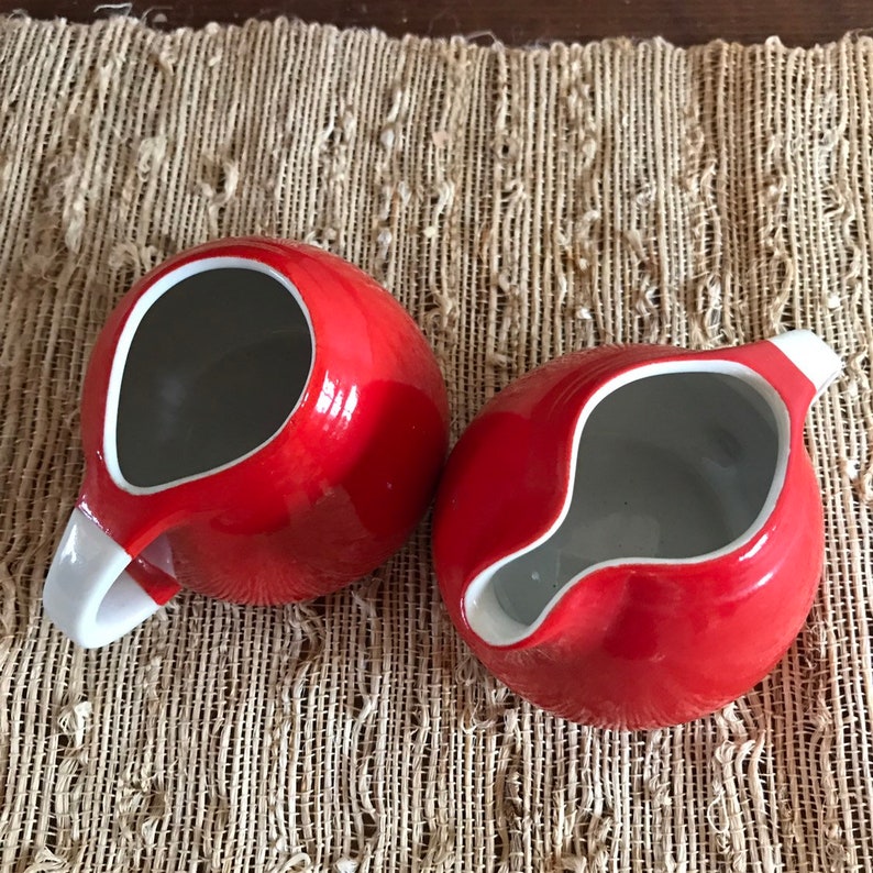 Hall Superior Quality Red Creamer and Sugar Set Farmhouse Vintage Retro Kitchen 1930/'s Collectible