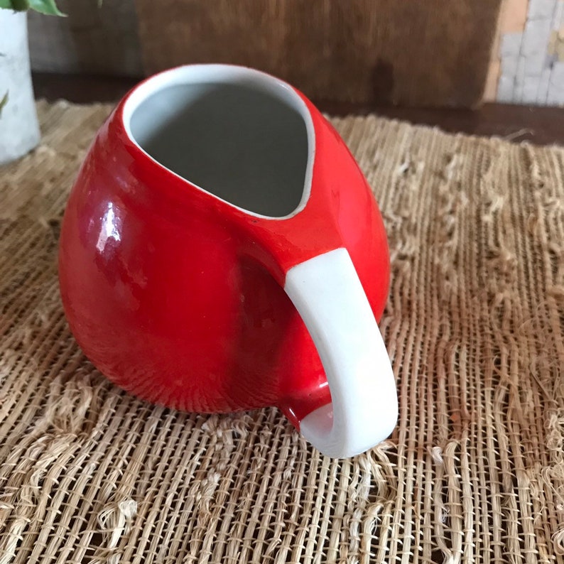 Hall Superior Quality Red Creamer and Sugar Set Farmhouse Vintage Retro Kitchen 1930/'s Collectible