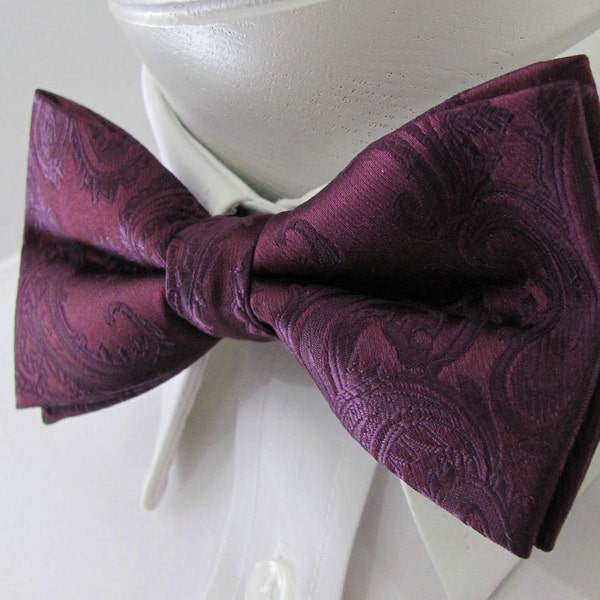Dark Brown Pre-Tied Bow Tie & Pocket Square Set | In Stock - Foto 4