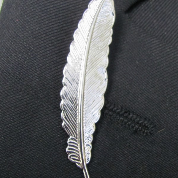 Silver Plated Metal Eagle Feather Boutonniere With 2 Inch Silver Stick Lapel Pin