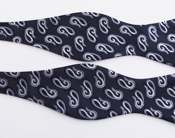 Mens Silver Gray On Black Paisley Woven Pattern Self Tie Freestyle Bow Tie