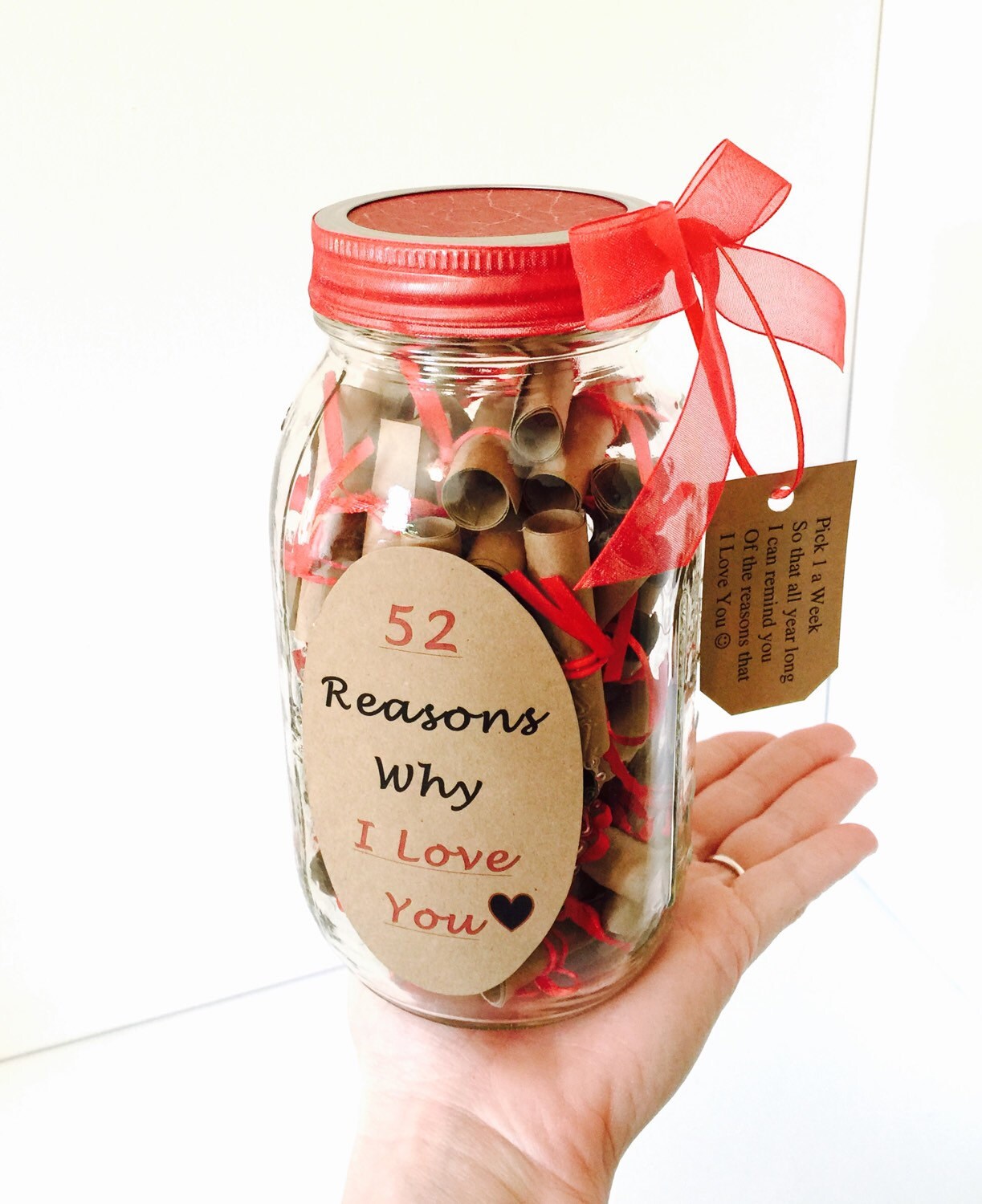  Personalized Handcrafted 52 Reasons Why I Love You Jar (Glass): Sentimental  Gifts for Boyfriend or Love Gifts for Girlfriend and Cute Couple Things for  Him and Her : Home & Kitchen