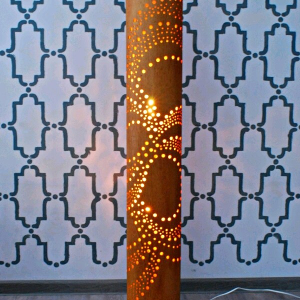 Floor lamp Circles made from bent plywood