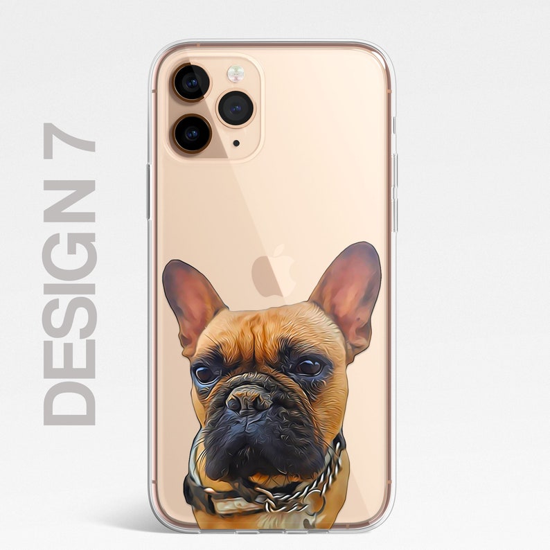 K&ouml;nnte beinhalten: Eine transparente Handyh&uuml;lle mit goldenem Hintergrund und einem Cartoon-Bild eines franz&ouml;sischen Bulldoggen. Der Bulldogge schaut mit einem ernsten Ausdruck in die Kamera.