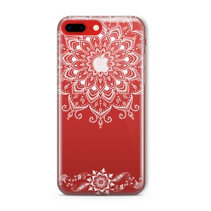 Op de afbeelding: Een rode iPhone-hoes met een wit mandala-ontwerp. De mandala is ingewikkeld en gedetailleerd en bedekt de bovenste helft van de hoes. De onderste helft van de hoes is effen rood.