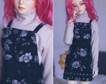 BJD - Ball Jointed Doll / Black overall skirt /