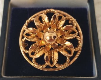 Broche en or Français 18 carats rare  Rare  Bijoux Anciens Français, Broche Florale Ronde Bijoux Luxe, Fleurs de Lys de Luxe, Coffret à Joaillerie, Bijoux en Or 18K