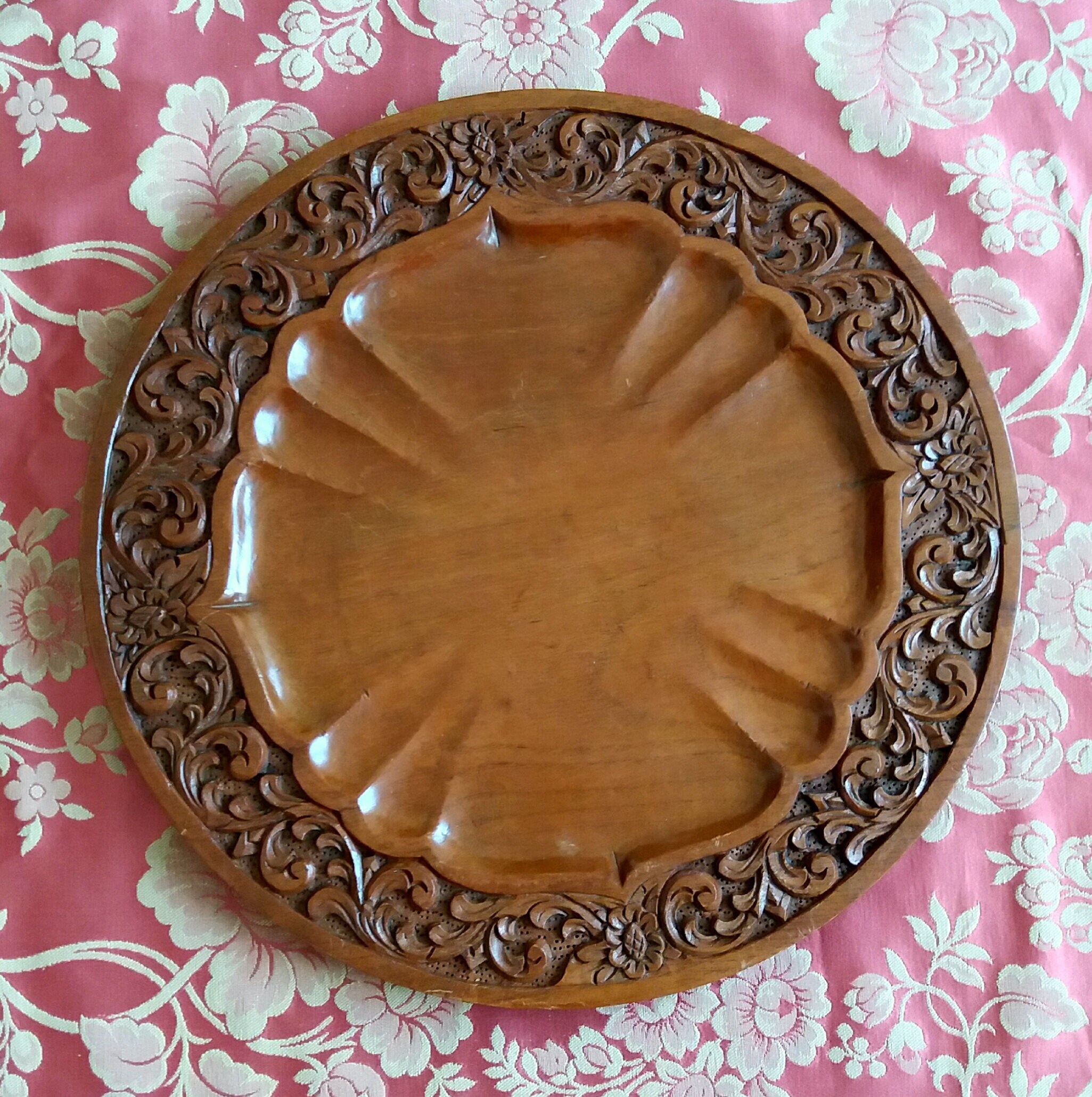 Immense Plateau de Fromage en Bois Sculpté Luxe, Assiette Service Vintage, Sculpture Arborée, Noyer,