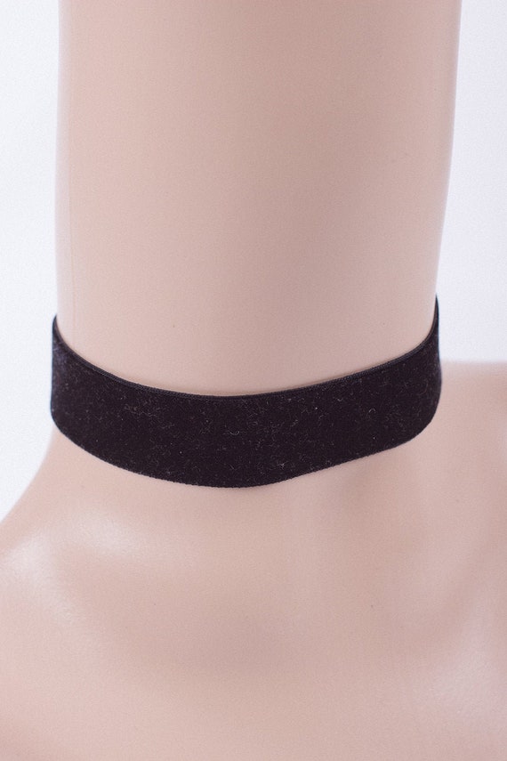 matte black necklace