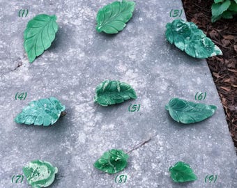 Handcrafted Green Variscite Leaf Carving: Artisan Gemstone