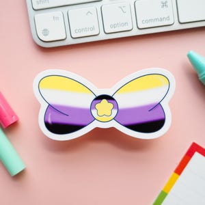 Pegatina de lazo mágico con la bandera del orgullo no binario / Chica mágica kawaii con la bandera del orgullo NB sutil / Pegatina de la bandera del orgullo LGBTQIA / Orgullo seguro para el armario
