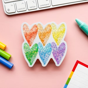 Pegatina de orgullo LGBTQIA+ con corazones sutiles de arcoíris brillantes / Pegatina de orgullo gay con corazones sutiles de arcoíris / Pegatina de orgullo sutil / Orgullo seguro en el armario