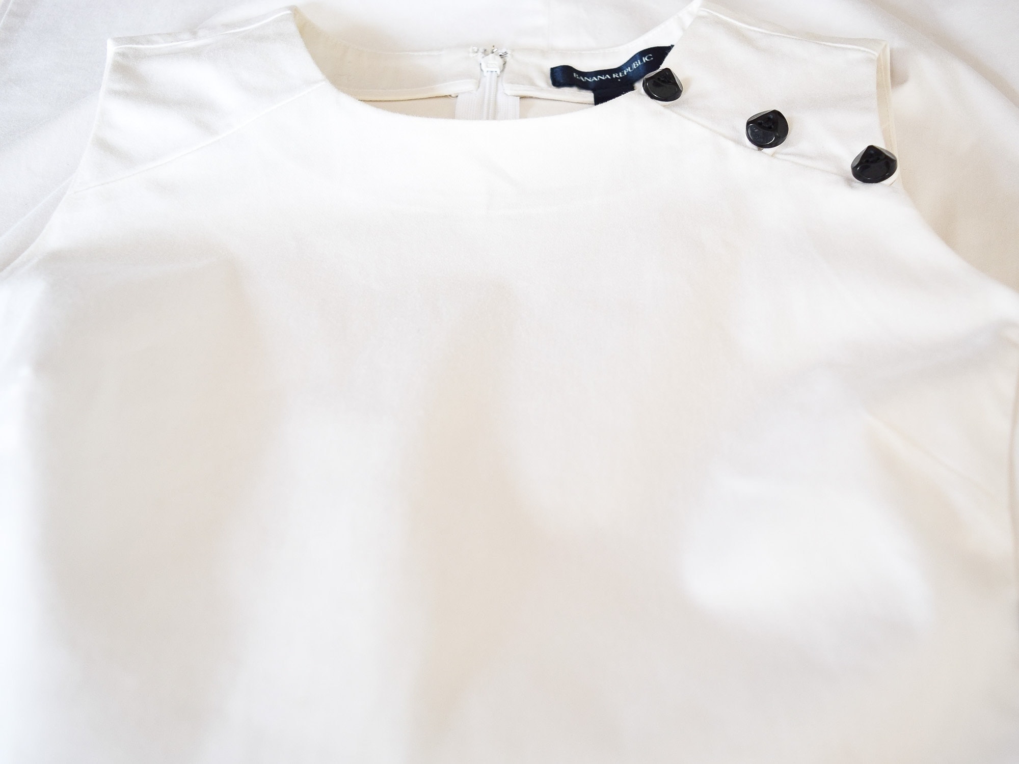 Haut Sans Manches Banana Republic - Taille L, Bordure Satinée, Occasion Bon état