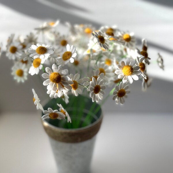 Felt Chamomile Stem, Flower for Bouquet, Mini Daisy Bouquet, Faux Flower Arrangement, Thoughtful Gift, Simple Flowers, ONE Stem