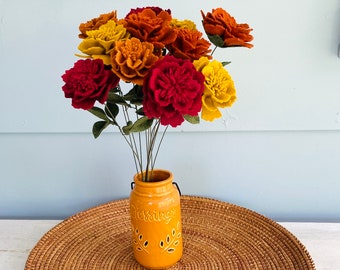 Octobre, mois de naissance, tige florale en feutre : souci, fleur d'automne, fleur d'anniversaire, fausse fleur, hypoallergénique, respectueux de l'environnement