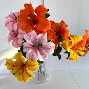 Felt Flower Stem: Oriental Stargazer Lily | Faux Flowers for Home Decor, Wedding Bouquet, Flower Arrangement, Bouquet, 30th Anniversary