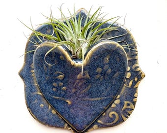 Bird embossed Ceramic Wall Pocket Planter: Small Heart Vase