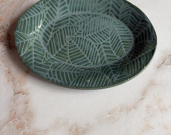 Handmade Ceramic Ring Dish: Green Leaf Design