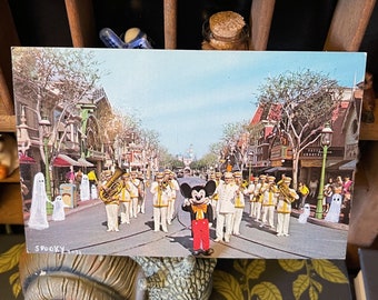 Ghostcard. Disney park