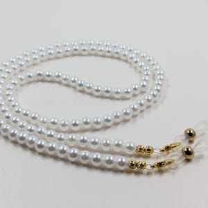 Handmade Pearl Eyeglass Chain: Gold Accent Sunglasses Holder