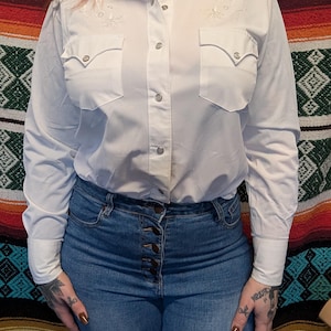Vintage 1960s White HBarC Ranchwear Mens Button-Up Western-Style Shirt with Pearl Snaps