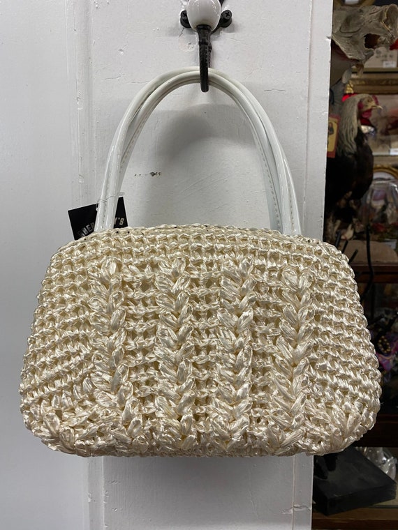 Vintage 1960's White Woven Basket Purse with Navy… - image 5